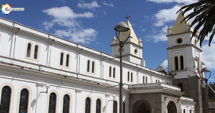 3 de octubre se inicia la reconstrucción de la Iglesia Catedral de Guaranda