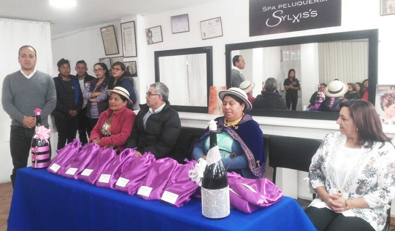 INAUGURACIÓN DEL TALLER APRENDE Y EMPRENDE