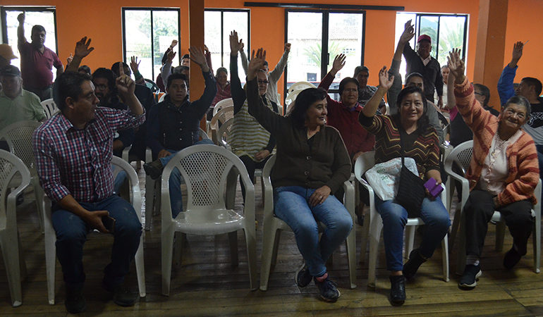 ALCANTARILLADO PARA SAN LORENZO RESOLVIÓ LA ASAMBLEA DE LA PARROQUIA