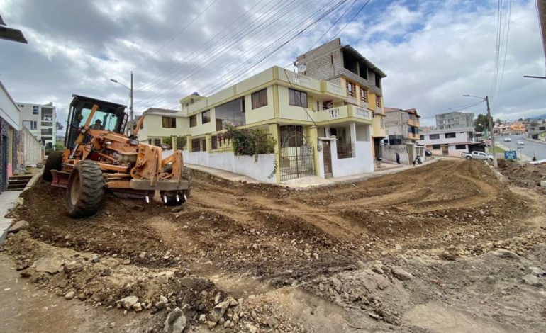 TRABAJOS DE MANTENIMIENTO DE CALLES EN LA COOPERATIVA DE VIVIENDA “DEFENSA DEL PUEBLO”