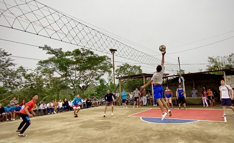 Recinto María Aurora inauguró cancha de uso múltiple