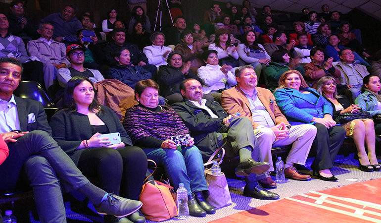 RAMSSES TORRES Y SECRETARIO EJECUTIVO FLACMA EN LA NOCHE CULTURAL CASA CULTURA QUITO