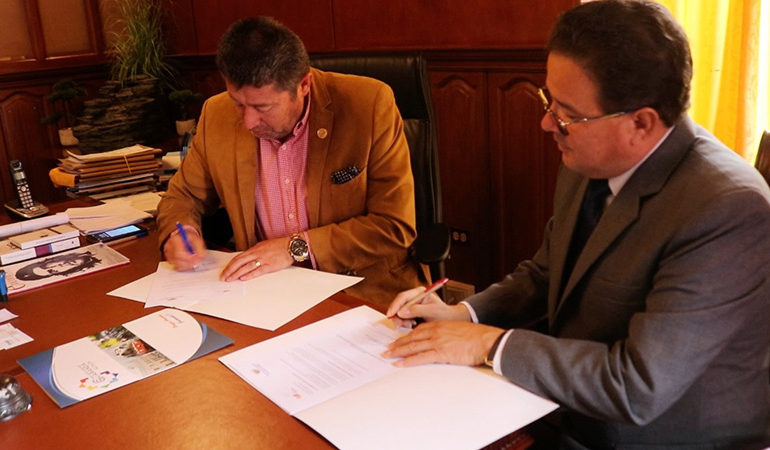 ALCALDE RAMSSES TORRES Y GASTÓN GAGLIARDO FIRMAN CONVENIO DE COOPERACIÓN