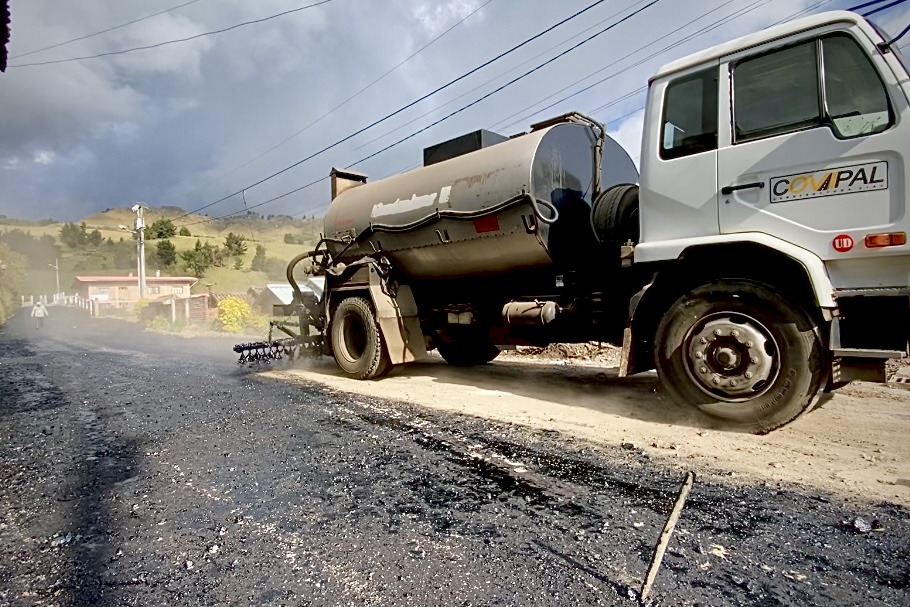 IniciÓ La ImprimaciÓn De Las Calles De La Parroquia Salinas Previo A La ColocaciÓn De La 4430